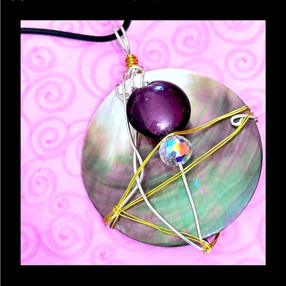 Handmade Abalone Shell Pendant Purple accent Gold Wire Wrapped Necklace Jewelry - Picture 1 of 4